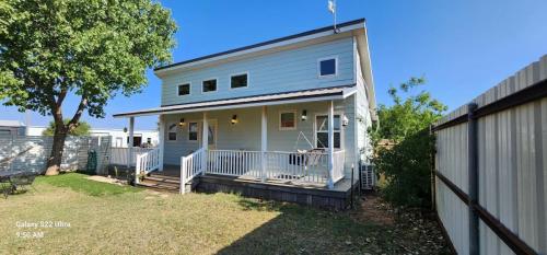 Fully Furnished Homes for 28-Night Minimum Stays